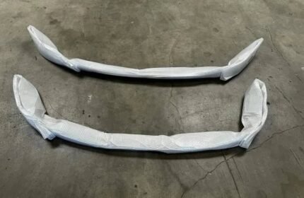 Oem EG 92-95 civic si/sir front lips Brand new.