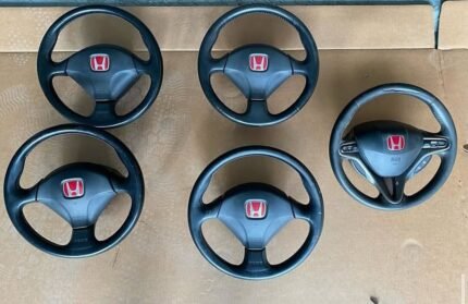 Dc5 momo steering wheel in perfect condition
