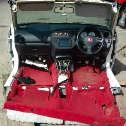 2005-2006 Dc5 type r rhd halfcut for parts